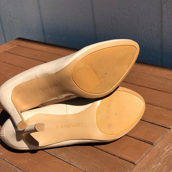 ❌SOLD❌ Nine West Beige Work Heels - Picture 6 of 6